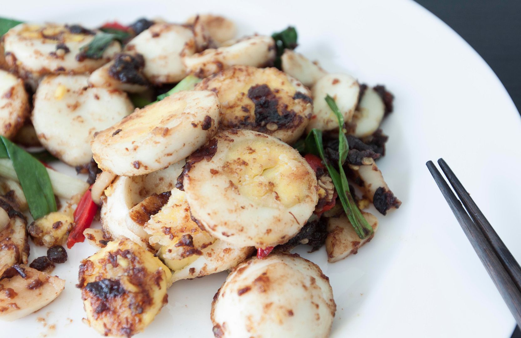 Food Makes Me Happy Hunan Eggs (Spicy Hard Boiled Eggs Stir Fry) 湖南蛋